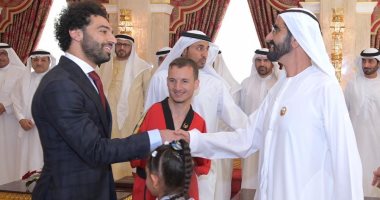 محمد صلاح بالمقدمة..قائمة المكرمين بجائزة "بن راشد للإبداع الرياضى" × 20 صورة