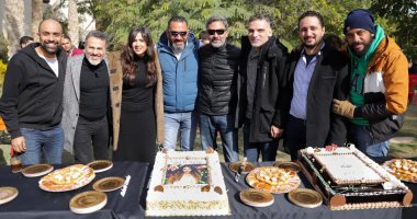 صورة.. ياسمين عبد العزيز تحتفل ببدء تصوير مسلسلها "الملكة"