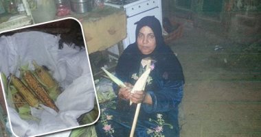 "عبير شالت الحمل بدرى".. قصة كفاح سيدة سوهاج تحملت مسئولية أسرتها بعد مرض زوجها.. تعمل فى بيع الذرة المشوية وتعود لمنزلها بمكسب من 20 لـ30 جنيهًا.. وتؤكد: فخورة بعملى ولم أيأس مرة واحدة.. وكل أحلامى تجهيز بناتى