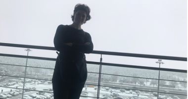 أول مرة بنتى تصورنى.. شاهد صورة الفنانة يسرا اللوزى بعدسة طفلتها دليلة
