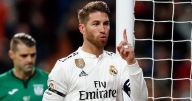 برشلونة ضد الريال.. راموس يسجل هدفا فى التدريبات على طريقة رونالدينيو