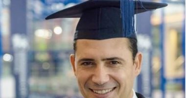 ظافر العابدين بعد تكريمه من جامعة برمنجهام: فخور بكونى من خرجيها