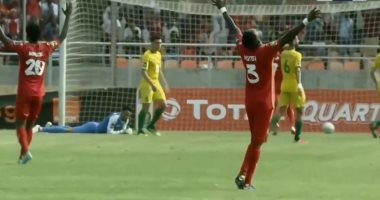 سيمبا يتقدم على الساورة بالشوط الأول ويتصدر مجموعة الأهلي مؤقتا..فيديو