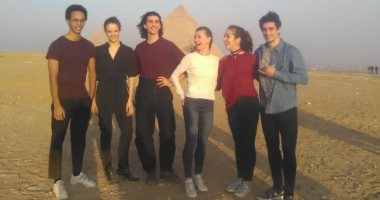 فريق أوبرا باريس يزور منطقة الأهرامات.. صور