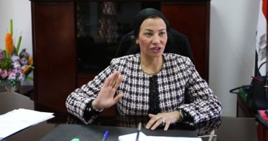 وزيرة البيئة: هناك ضرورة لوضع خريطة طريق لمواجهة أزمة الكلاب الضالة