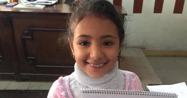 صور.. "روضة" طفلة من كفر الشيخ موهوبة فى الرسم تحصل على المركز الأول بالمحافظة