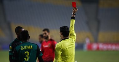 فيديو.. فيتا كلوب بـ 10 لاعبين أمام الأهلي بعد طرد كالونجي بسبب رمضان صبحى