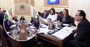 صور.. رئيس الوزراء يجتمع باللجنة الوزارية للعدالة الاجتماعية.. ويؤكد: مواجهة الزيادة السكانية مسئولية الحكومة والمجتمع.. وزيرة التضامن تعلن اختيار 277 قرية لتطبيق مبادرة الرئيس "حياة كريمة"