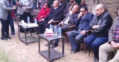 صور.. محافظ القاهرة: رفع كفاءة المنطقة المحيطة بمزرعة الزهراء للخيول العربية