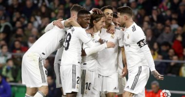 ريال مدريد يتطلع لإنعاش حظوظه في الدوري الإسباني أمام إشبيلية