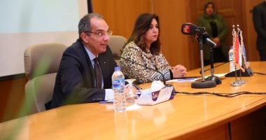 وزير الاتصالات يوقع بروتوكولا لتطوير ديوان محافظة دمياط وآخر للعلاج عن بعد