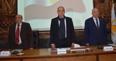 محافظ الغربية يجتمع بممثلى الجمعيات الأهلية لتنفيذ مبادرة حياة كريمة