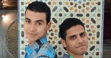 أيام الكحرتة .. أنور تعليقا على صورة قديمة له : وبيقولك الفلوس مش كل حاجة