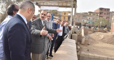 فيديو.. محافظ أسيوط يتفقد قناطر ديروط تمهيداً لإحلالها وتجديدها بـ57 مليون دولار