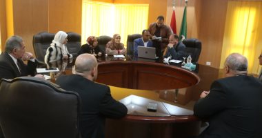 محافظ الفيوم يستقبل وفد المالية لبدء تطبيق نظام الشاشات الخاص بمتخذى القرار