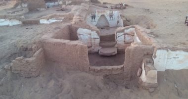 صور.. الكشف عن مقبرتين أثريتين فى منطقة آثار بئر الشغالة .. اعرف التفاصيل