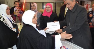 هيئة النظافة بالقاهرة تهدى 11 رحلة عمرة للعمال المتميزين تكريما لهم