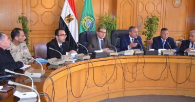 صور.. وزير القوى العاملة بالإسماعيلية: نسعى لتمكين الشباب وخلق فرص عمل