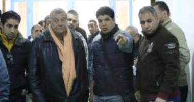 صور.. وفد وزارة الشباب والرياضة يعاين ستاد الإسماعيلية قبل أمم أفريقيا
