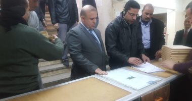 وكيل "تعليم الدقهلية" يتابع تأمين أسئلة الشهادة الإعدادية لنقلها للإدارات