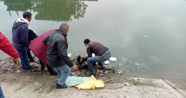 صور  .. العثور على جثة مجهولة الهوية بمياه بحر مويس بالشرقية