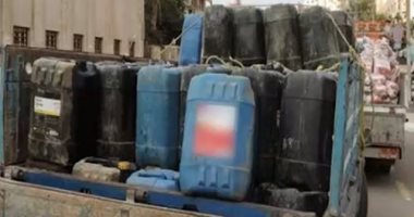 ضربة لأباطرة السوق السوداء في أسوان.. ضبط 4 طن سولار قبل تهريبها بإدفو