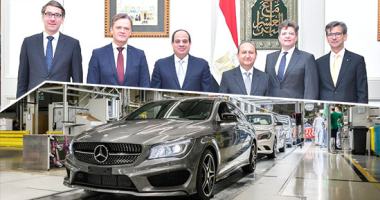 سوق السيارات يحتفى بعودة مرسيدس.. شعبة السيارات بالغرف التجارية: بداية لجذب استثمارات لمصر.. و الصناعات الهندسية: أكبر رد على المشككين فى الاقتصاد المصرى.. خبير: بداية لتحولنا إلى قاعدة تصنيع وتصدير بالمنطقة