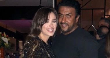 شاهد.. ياسمين عبدالعزيز تحتفل بعيد ميلادها وسط أصدقائها من نجوم الفن