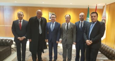 صور..وزير الخارجية يصل العاصمة بيروت للمشاركة فى القمة العربية التنموية