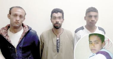 صور.. بعد مرور 12 شهرا.. حبل المشنقة مصير عصابة الأصدقاء الثلاثة لقتلهم طفلا بالعياط.. المتهمون استدرجوا الضحية لتوصيلهم بتوك توك وخنقوه ودفنوه بالصحراء.. الجناة ارتكبوا الجريمة بعد أيام من قتل طفل آخر ودفنه