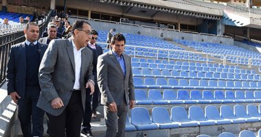 رئيس الوزراء يتفقد المنشآت الرياضية باستاد القاهرة