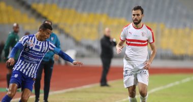 شاهد.. طبيب الزمالك يتدخل لإسعاف لاعب طنجة المغربى