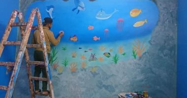 متخليش حاجة توقفك.. "عبد الرحمن" فقد عينه وتعلم الرسم وحوّل الحيطان للوحات