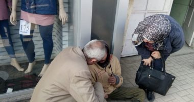 فريق التدخل السريع بالبحيرة ينقل مشردًا وأم و4 أبناء لإحدى دور الرعاية