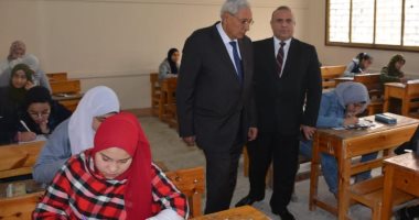 محافظ الدقهلية يتفقد لجان امتحانات الشهادة الإعدادية