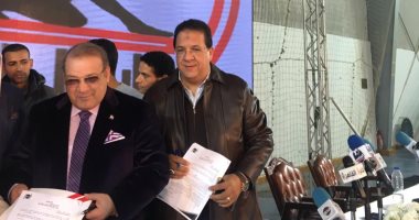الزمالك يوقع عقد برنامجه الجديد على قناة المحور.. صور
