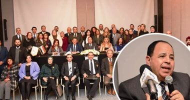 وزير المالية: موازنة الدولة لا تتحمل أية أعباء فى تمويل إنشاء المدن الجديدة.. ومصر تصدر الغاز قبل بداية العام المالى المقبل.. نتبنى سياسة تشجيع الاستثمار.. وعودة مرسيدس دليل تحسن البيئة الاقتصادية