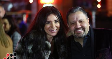 اياد نصار ودينا وإدوارد أول الحاضرين لحفل مسرحية "3 أيام فى الساحل"
