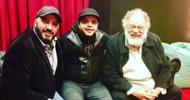 يحيى الفخرانى ضيف هنيدى والهوارى فى مسرحية "3 ايام فى الساحل"