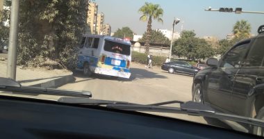 قارئ يرصد سيارة بدون لوحات بشارع أحمد سعيد بالعباسية