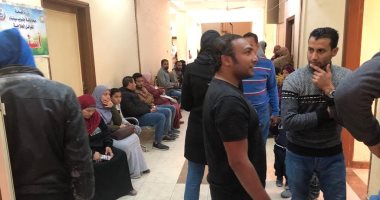صور.. إقبال المواطنين على القافلة الطبية للأزهر بمستشفى طور سيناء العام