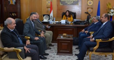 محافظ دمياط تبحث آليات إقامة محجر ومجزر متكامل خارج الكتلة السكنية