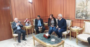 محافظ بورسعيد يشيد بجهود مبادرة "سيب بصمتك" لتجميل المحافظة