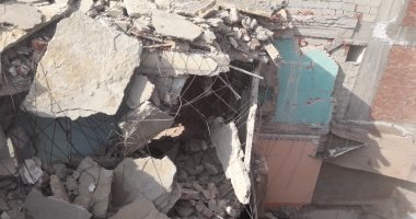 صور.. انهيار عقار وسط الإسكندرية دون خسائر فى الأرواح
