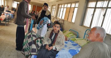 محافظ أسيوط:رصد 23 حالة منهم 11 طفل و12 مسن ضمن مبادرة"حياة كريمة"