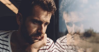 تعرف على أسباب اكتئاب فصل الربيع