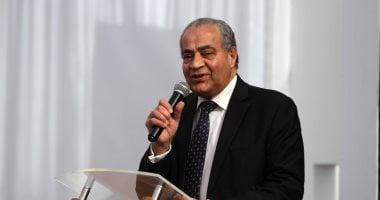 التموين: صرف 15% من المقررات التموينية لشهر أبريل حتى الآن.. وتأمين مخزون المحافظات الحدودية من السلع الاستراتيجية لمدة 3 أشهر.. و1259 منفذ للمجمعات الاستهلاكية تطرح المنتجات الأساسية واللحوم للمواطنين
