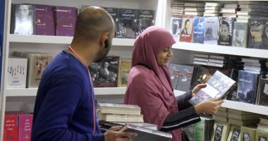 بالأرقام.. تعرف على عدد زائرى معرض القاهرة الدولى للكتاب فى يومه الأول.. صور