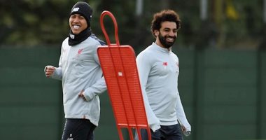محمد صلاح طاير من الفرح فى مران ليفربول استعدادا لمواجهة ليستر سيتى.. صور 