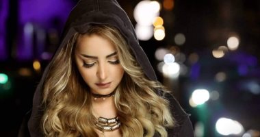 من قلبى اطلع برة.. زينة الداودية تطلق أول كليباتها المصرية